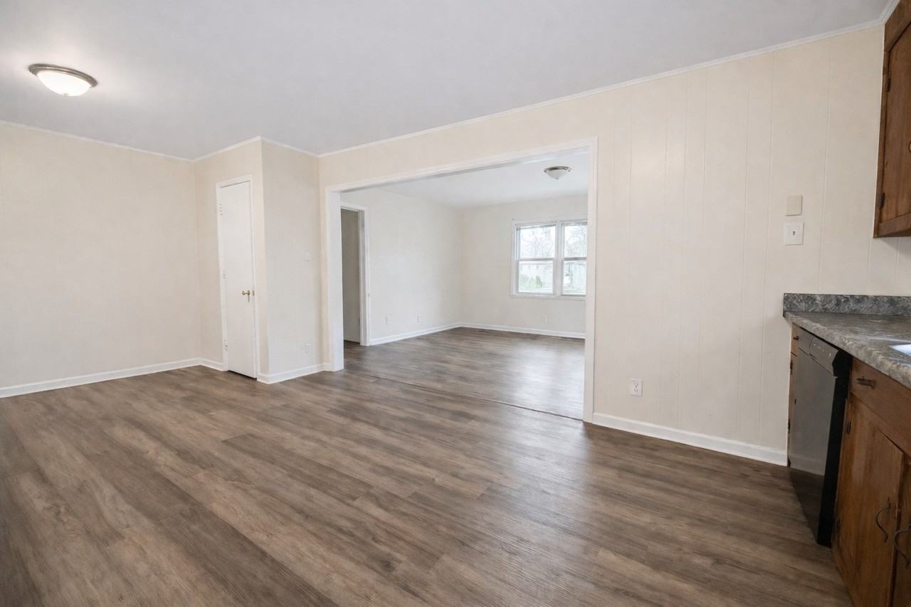 1205 Broadus Ave Se #1 - Photo 5 of 12