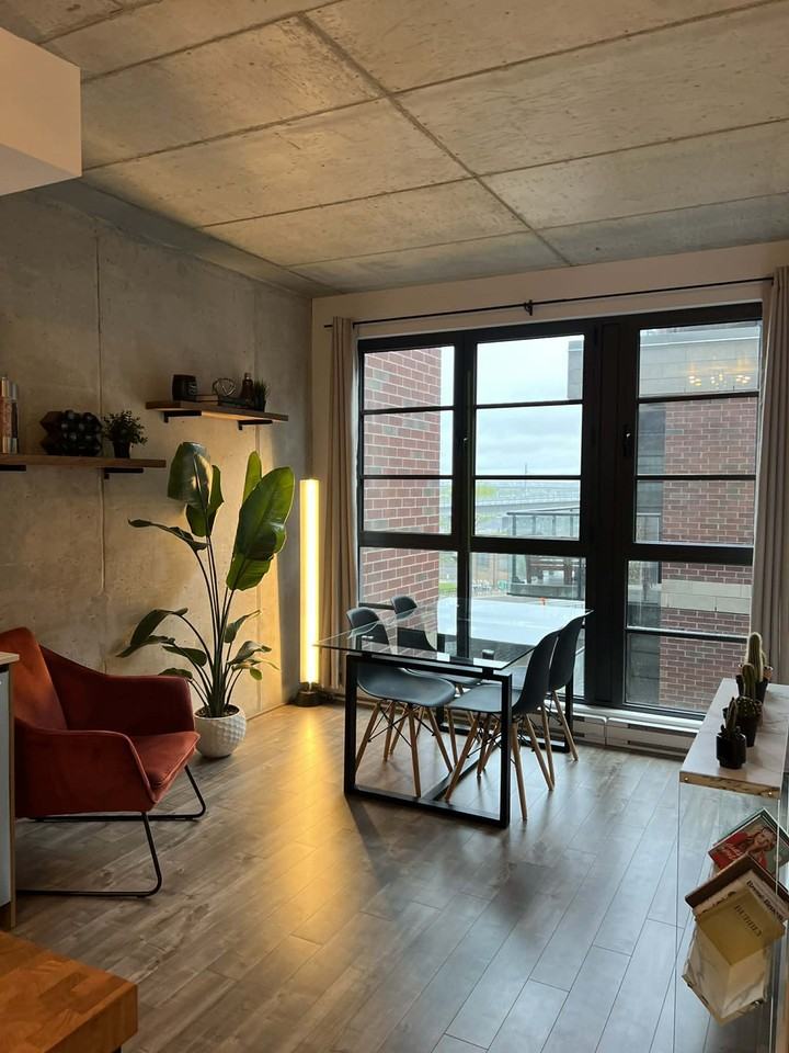 1330 Rue Olier - Photo 2 of 11