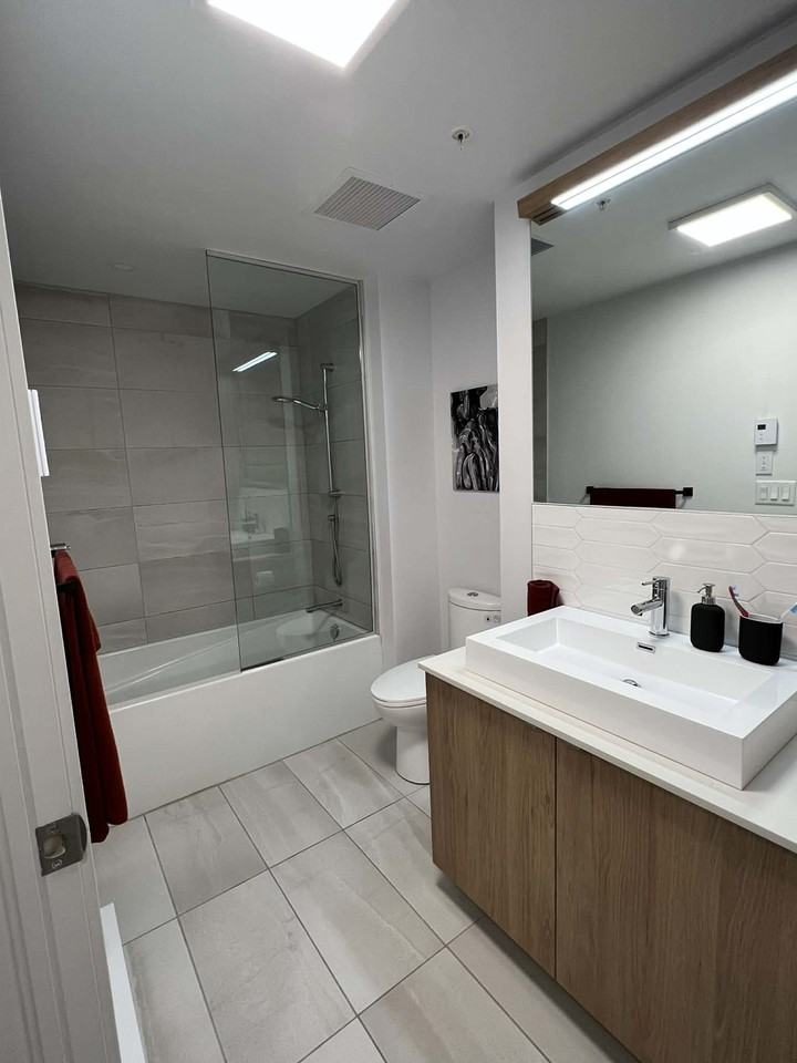 1330 Rue Olier - Photo 4 of 11