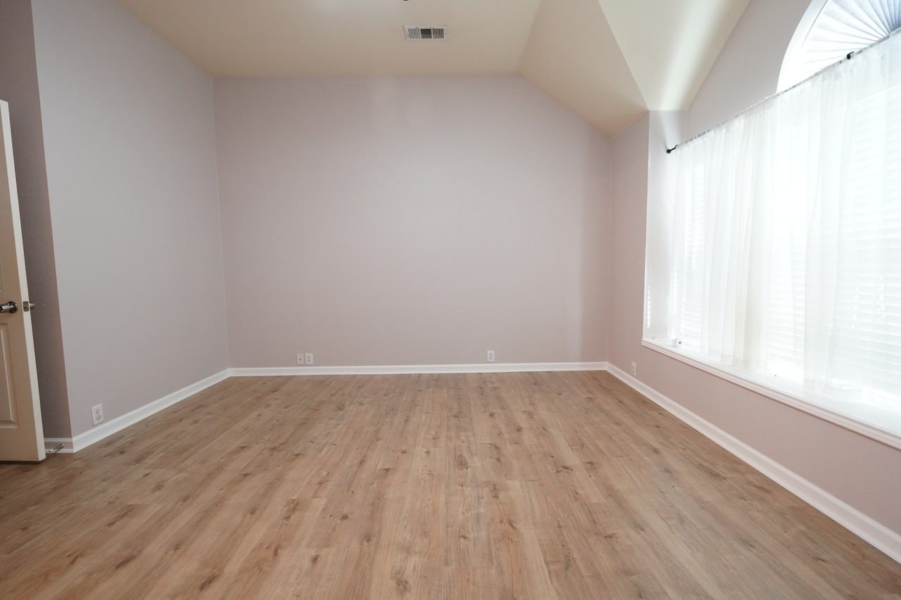 2005 Oak Hollow Drive - Photo 7 of 17