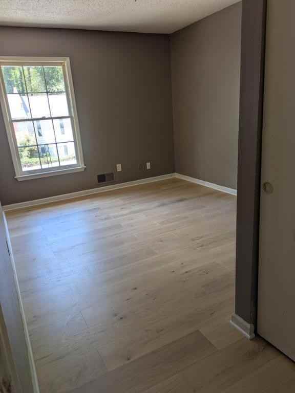 5140 Highpoint Rd - Photo 5 of 9
