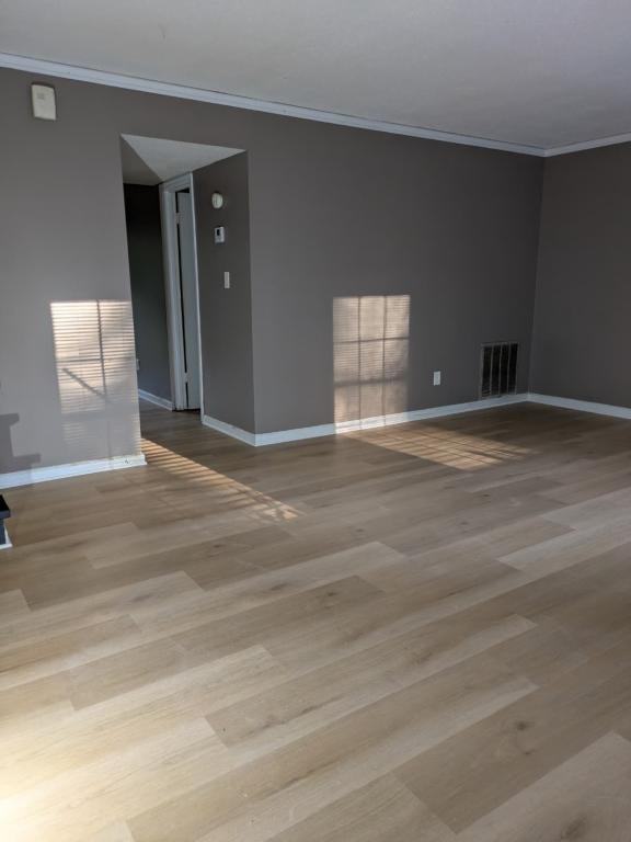 5140 Highpoint Rd - Photo 7 of 9