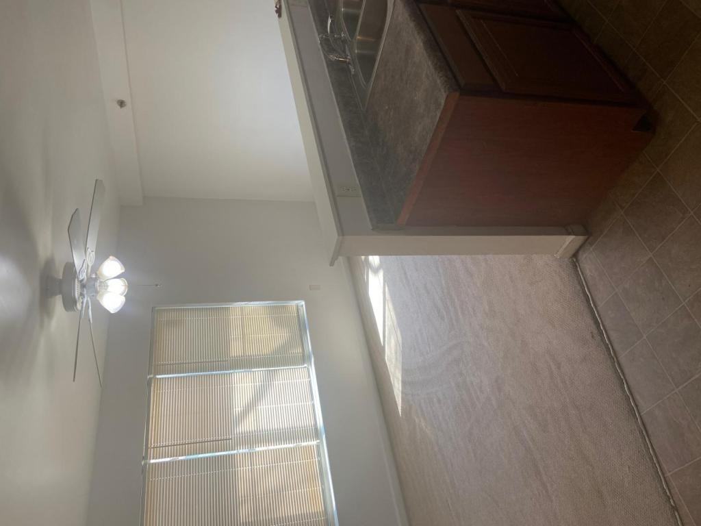 2501 24th St - Photo 2 of 13