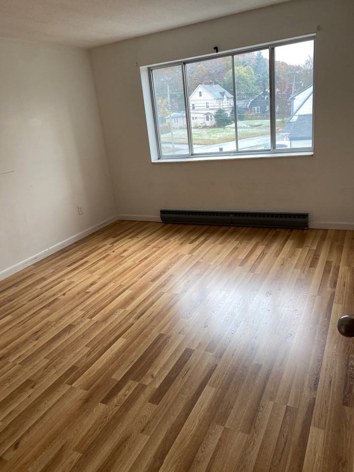 91 Smith Street #001 - Photo 3 of 4