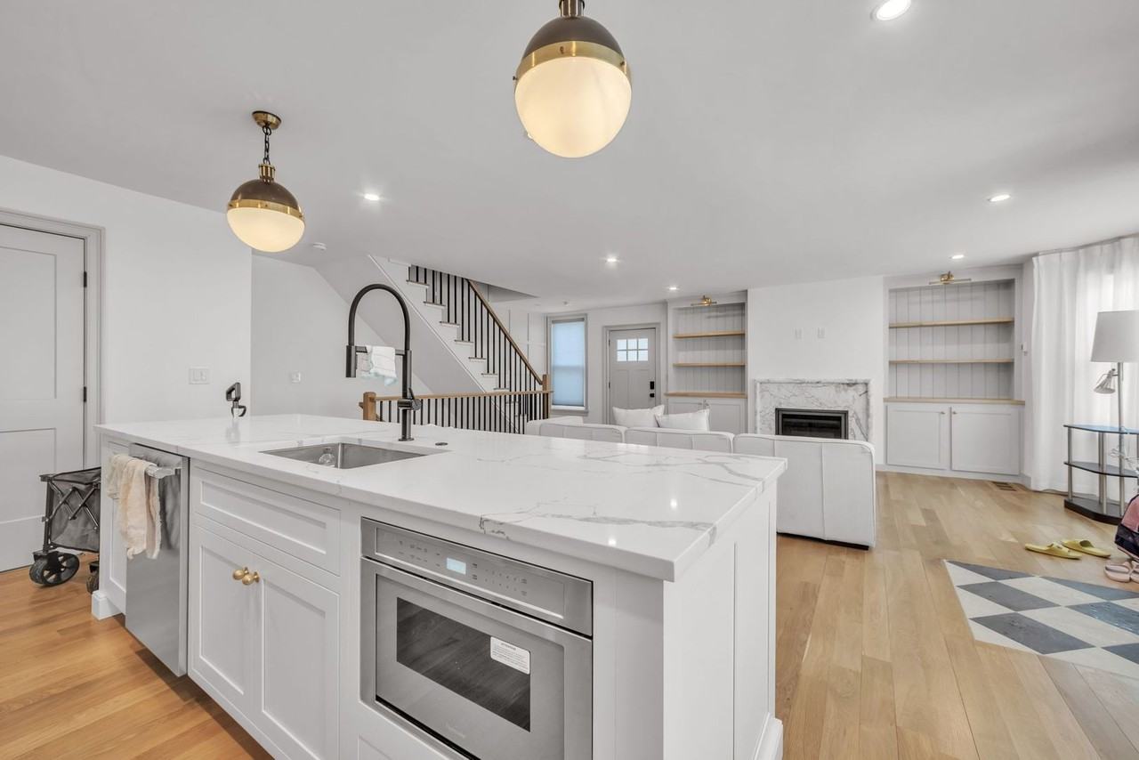 20 Fairmont St - Photo 3 of 25