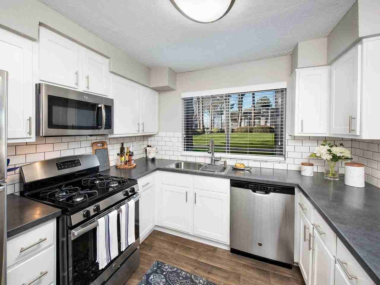 Advenir at Winterset - Photo 4 of 20