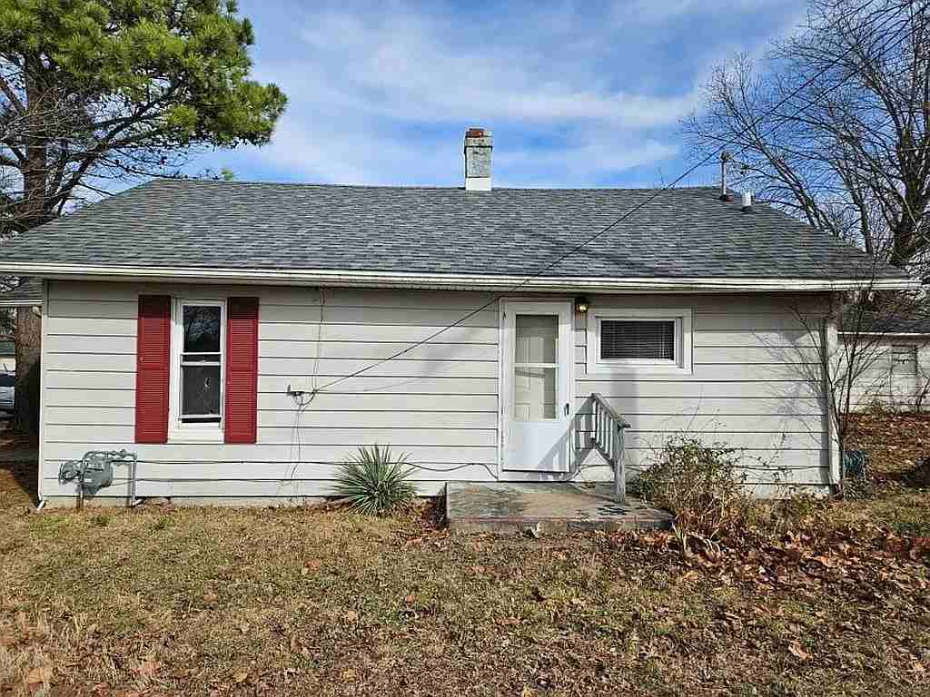 104 Elm St #104ELM - Photo 3 of 14