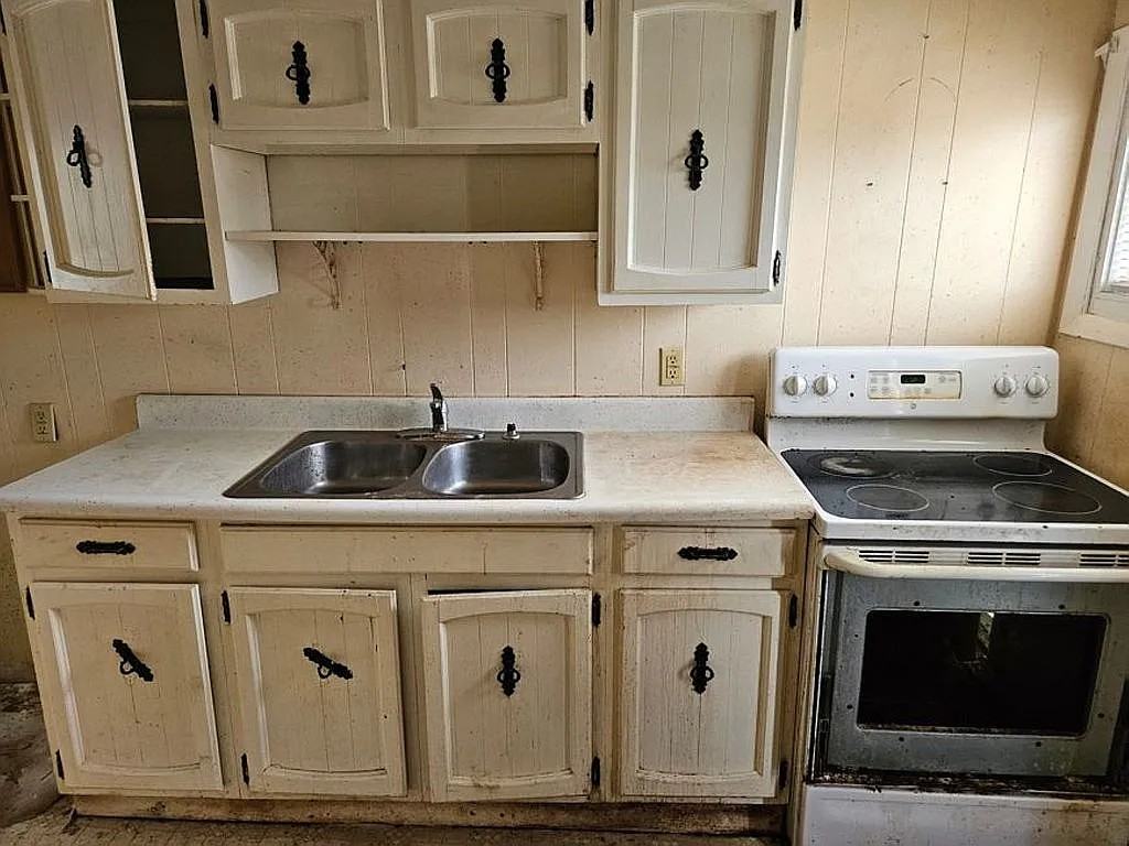 104 Elm St #104ELM - Photo 6 of 14