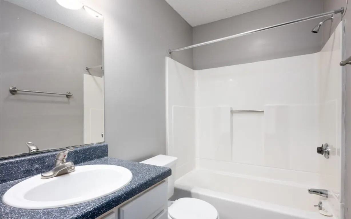 Hunt Club - Photo 7 of 34