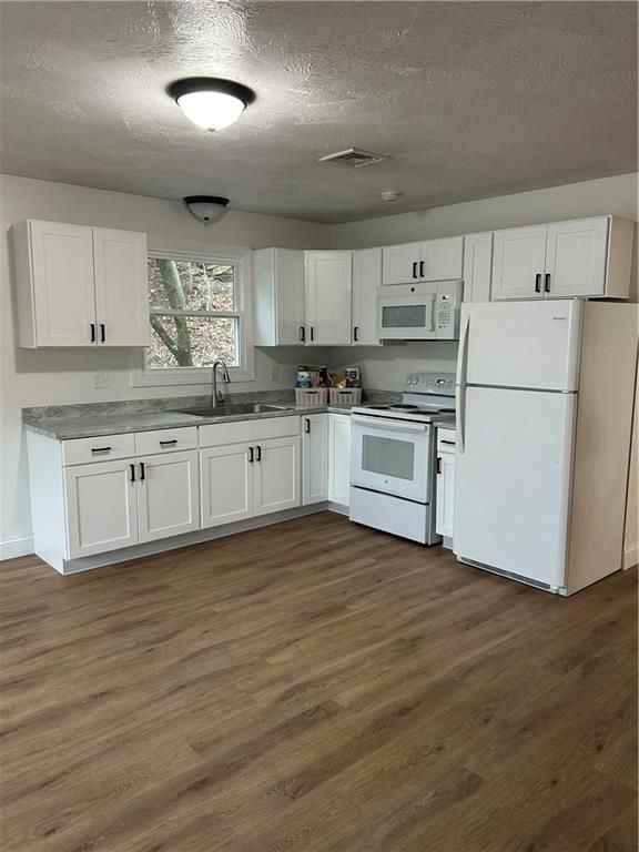 304 Front St ##2r - Photo 4 of 15