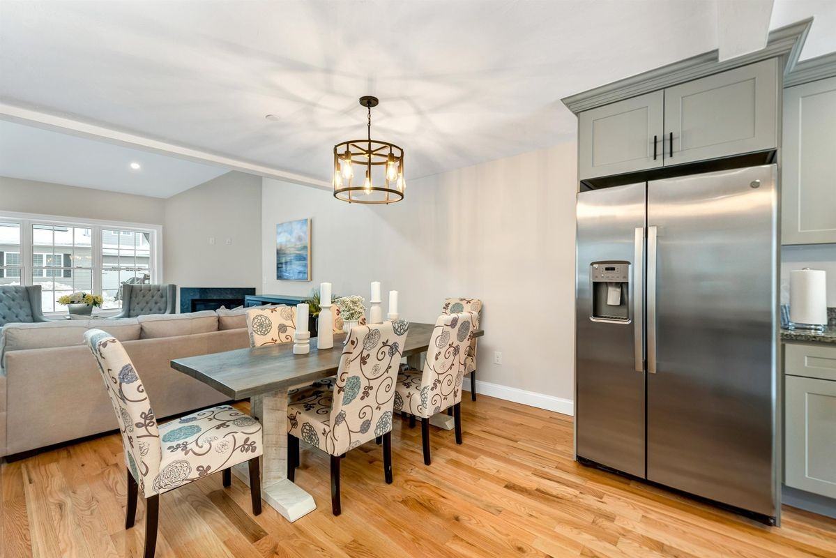 98 Brook Hl - Photo 2 of 16