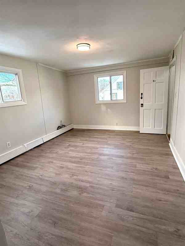 39 Mead St ##1 - Photo 3 of 14