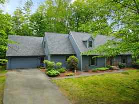 39 Robertson Dr - Photo 1 of 1