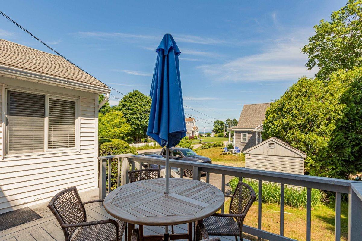 18 Baker Ave - Photo 5 of 15