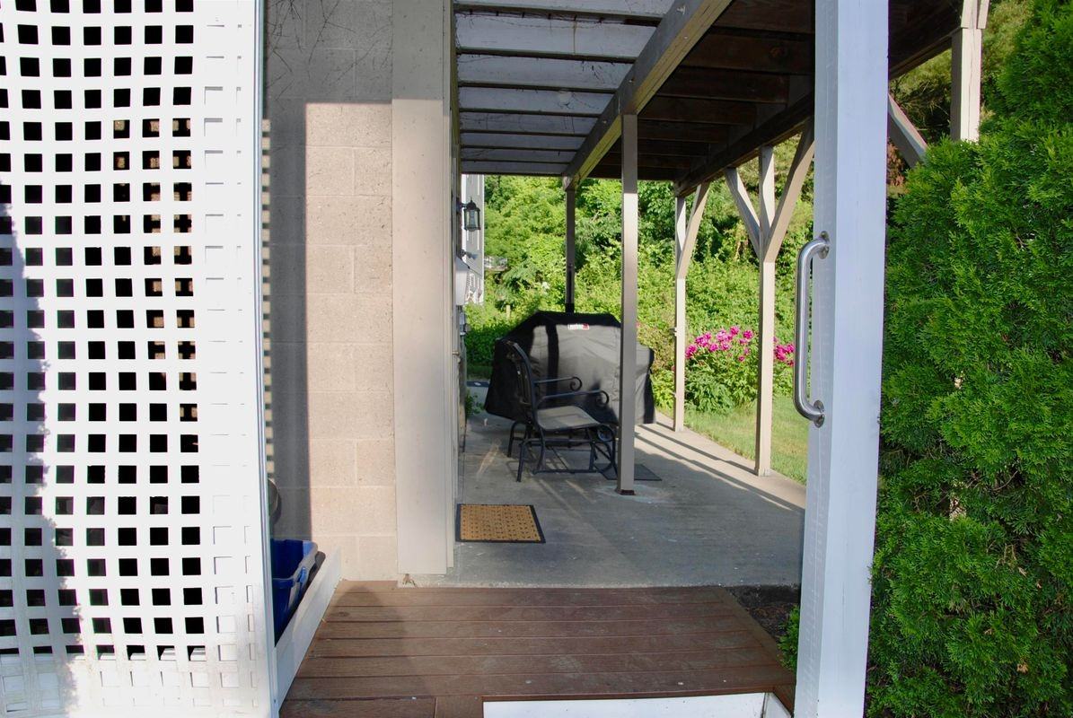 285 E Side Dr - Photo 7 of 19