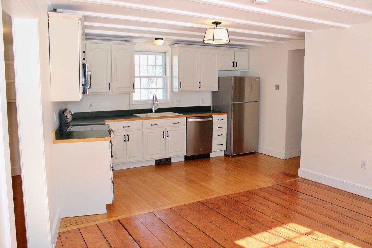 45 Bakery Ln - Photo 3 of 21