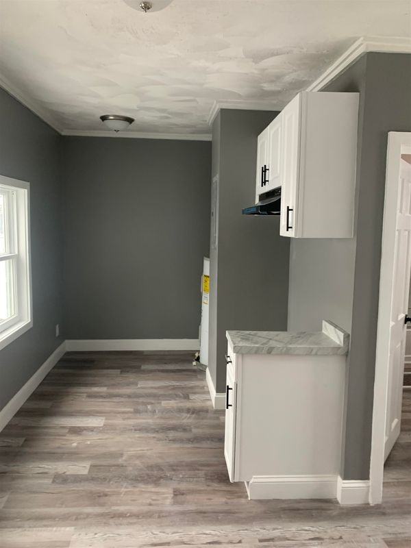 104 Pine St ##6 - Photo 3 of 3