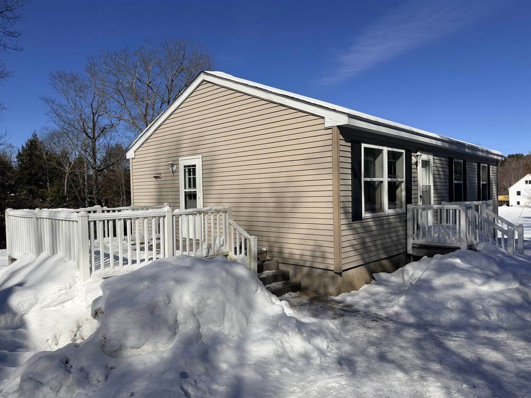 98 Ledge Hill Rd - Photo 2 of 24