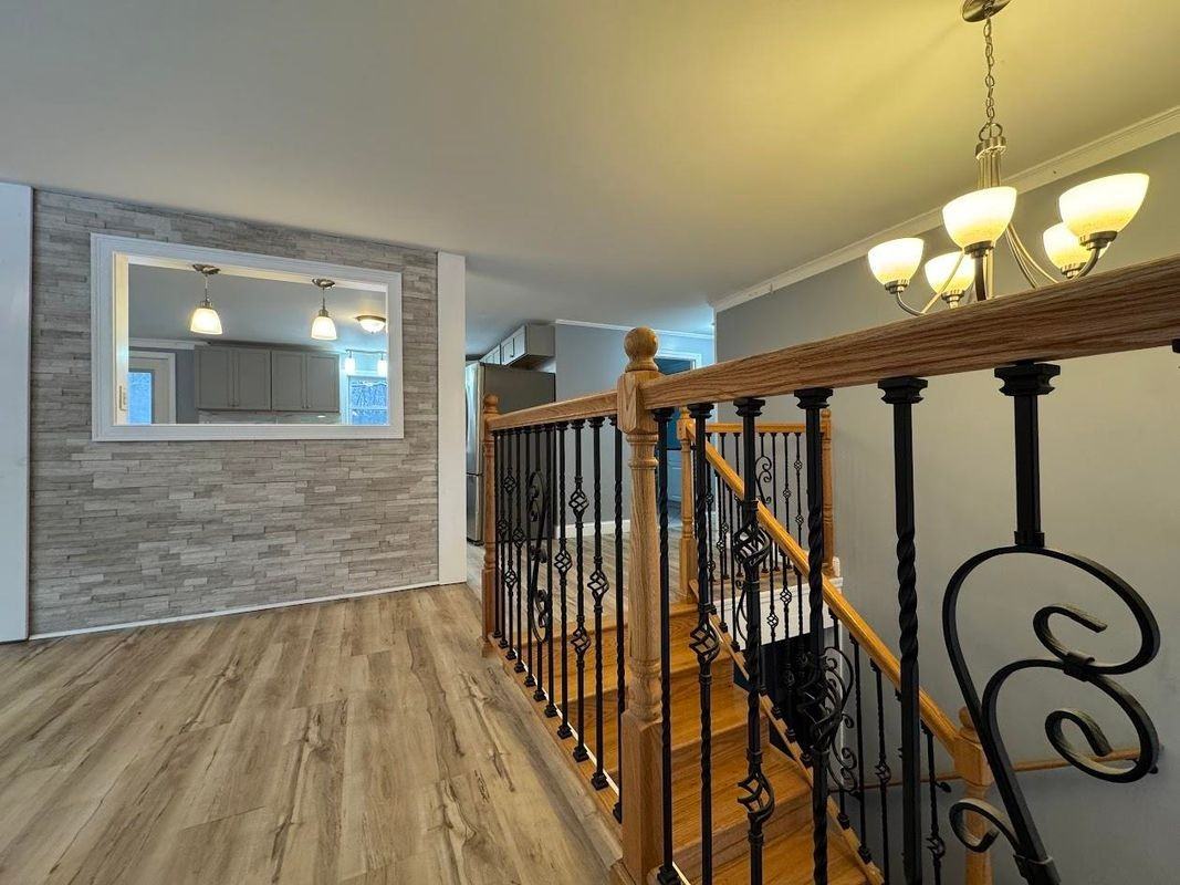 240 Leda Ave - Photo 7 of 39