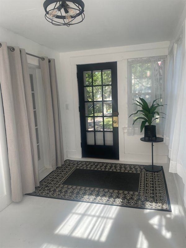 30 Baker St - Photo 2 of 11
