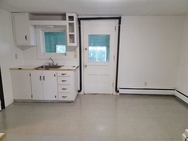 10B Dyer St - Photo 3 of 11