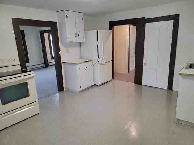 10B Dyer St - Photo 4 of 11