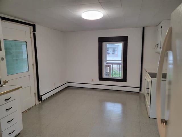 10B Dyer St - Photo 5 of 11