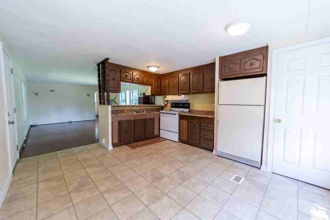 368 North Rd - Photo 5 of 15