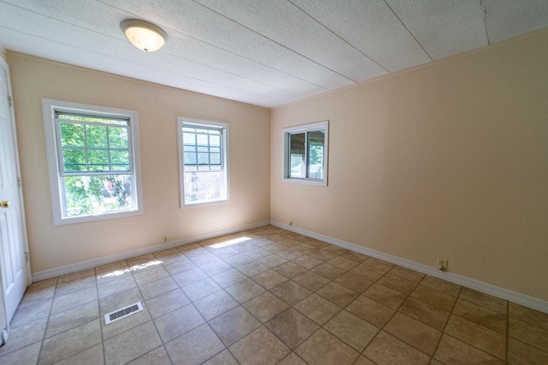 368 North Rd - Photo 6 of 15