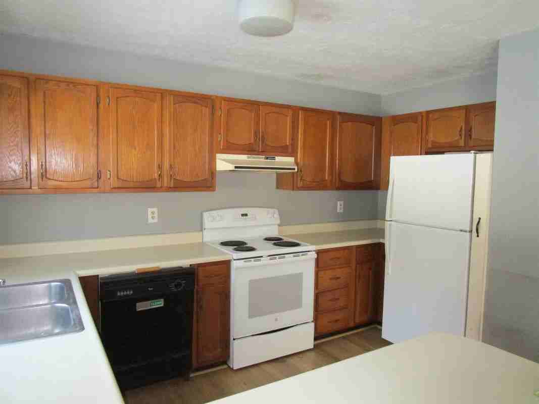 24 Bobbys Ln ##2 - Photo 5 of 25