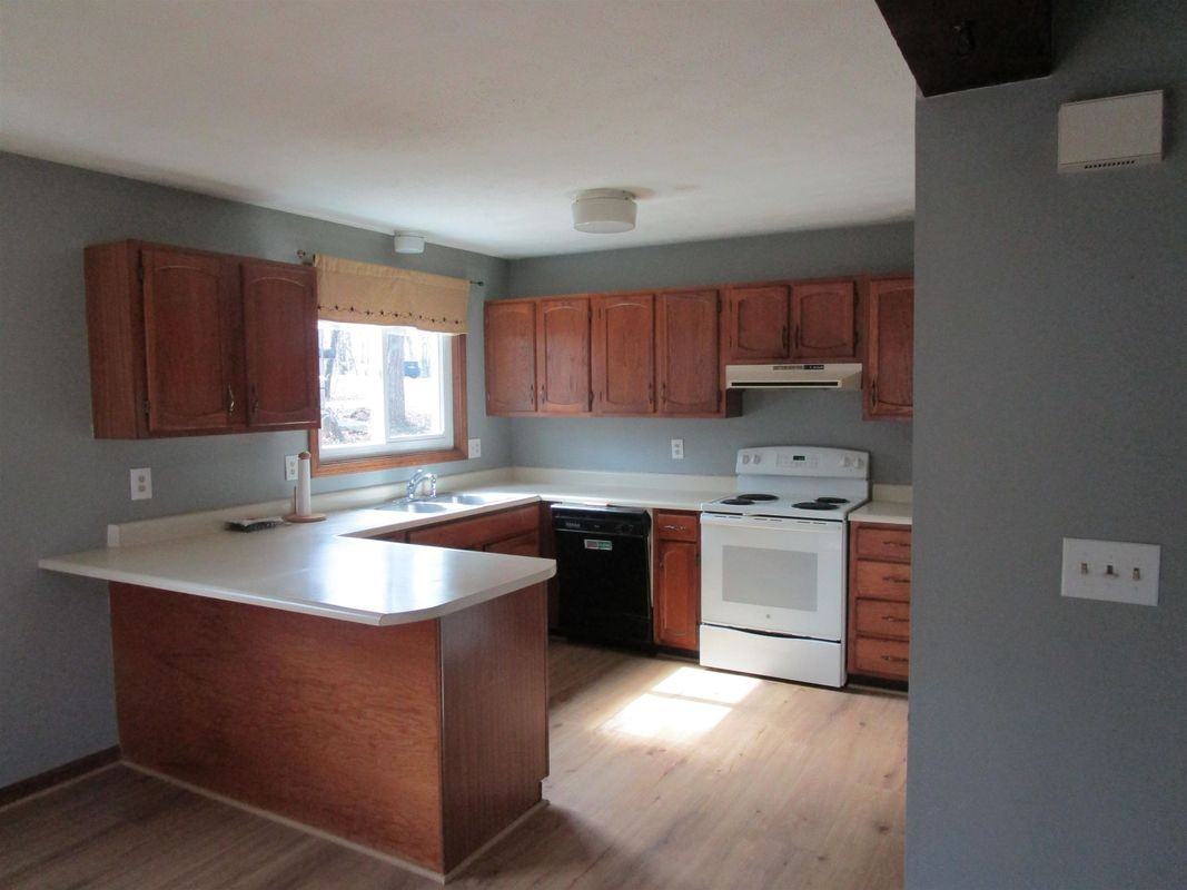 24 Bobbys Ln ##2 - Photo 7 of 25