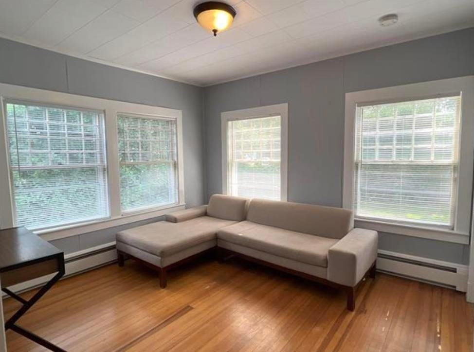 116 Concord St - Photo 4 of 9