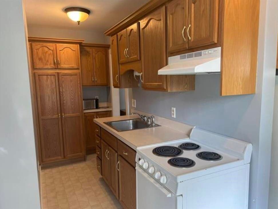 116 Concord St - Photo 6 of 9