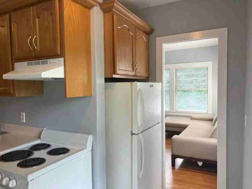 116 Concord St - Photo 7 of 9