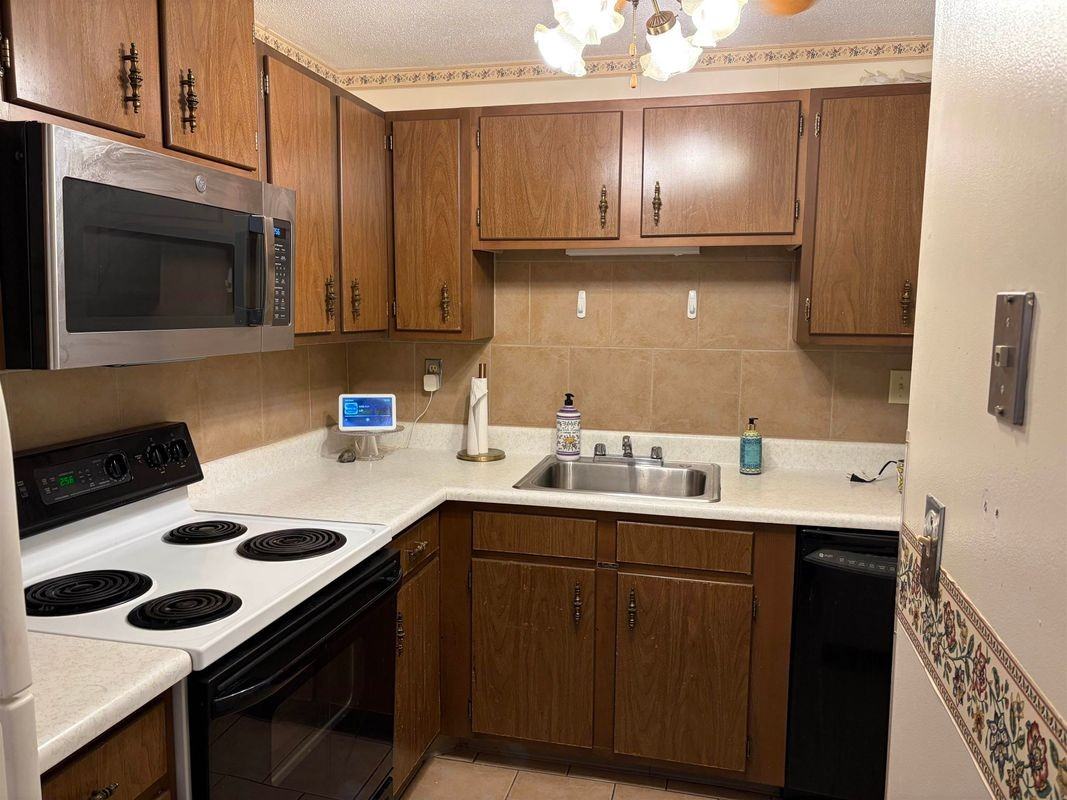 467 High St ##6 - Photo 6 of 18