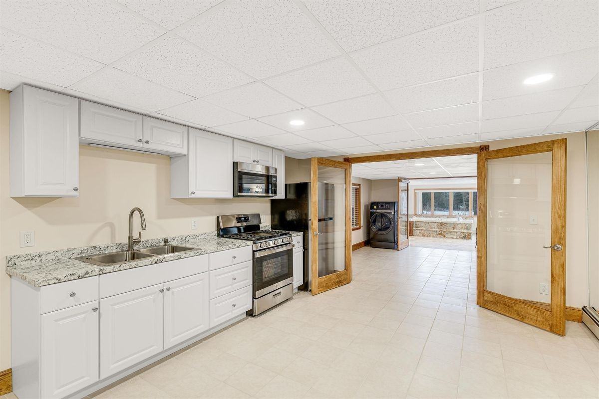 19 Quimby Ct - Photo 3 of 16