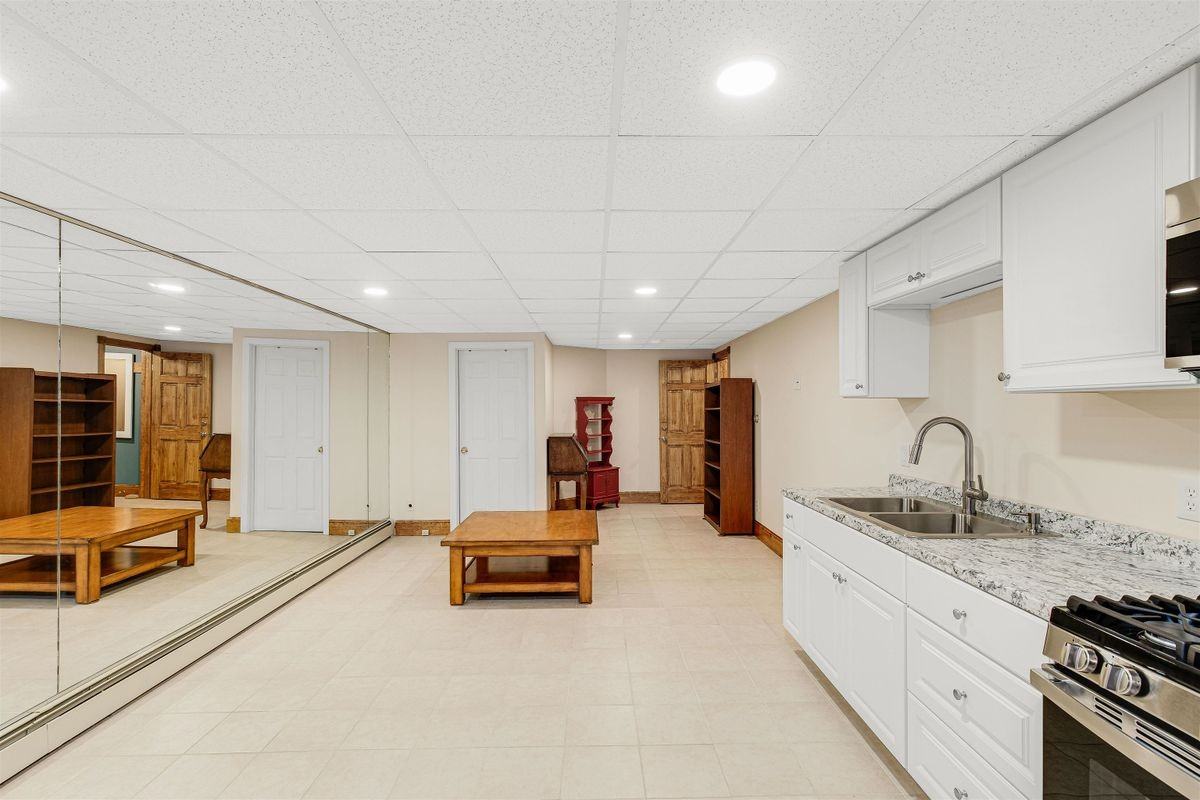 19 Quimby Ct - Photo 5 of 16