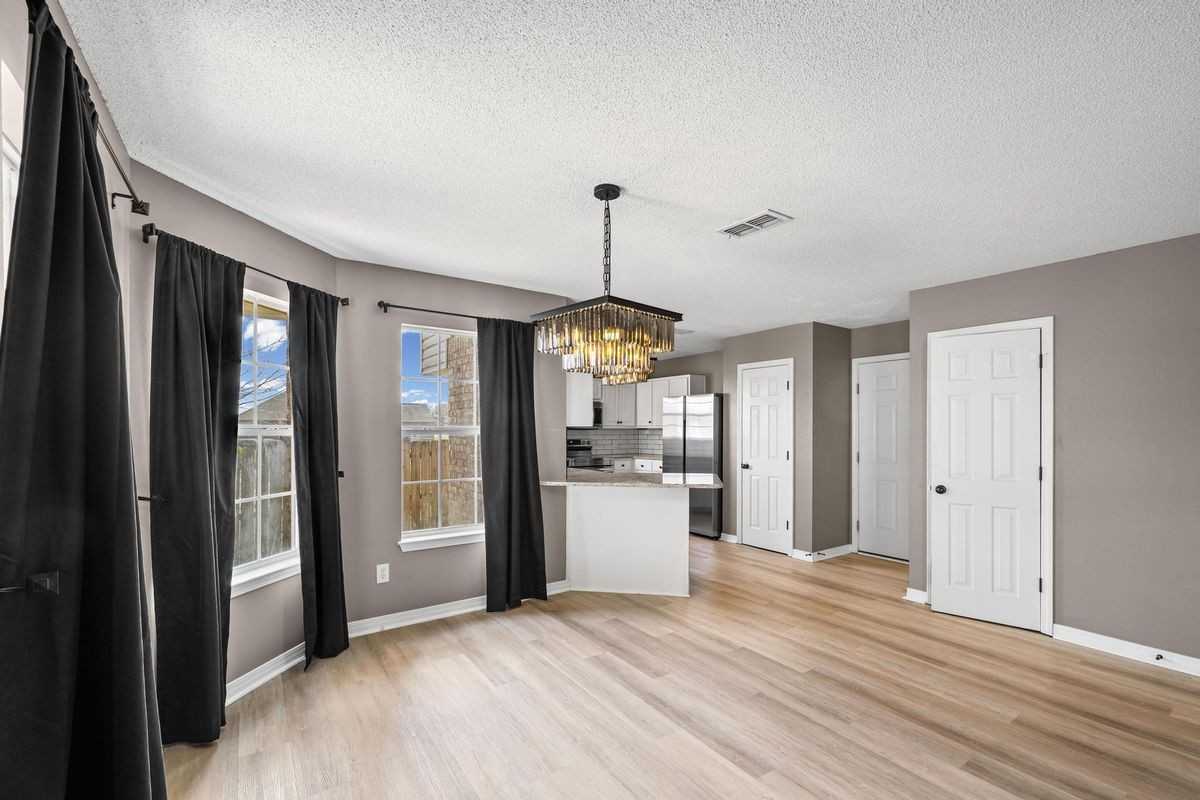 2544 Portobella Pl - Photo 6 of 25