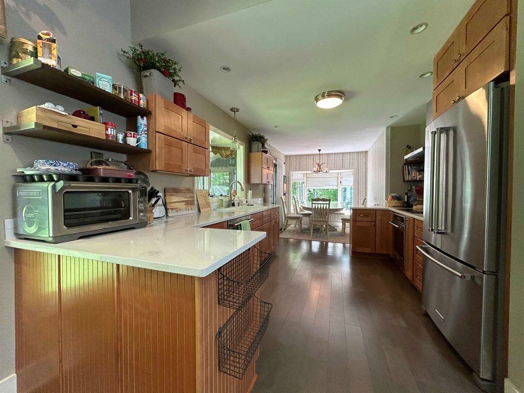 13 Deer St - Photo 5 of 16