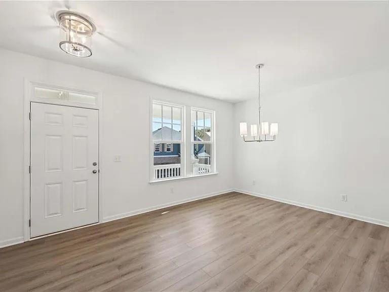 350 Foxhill Dr - Photo 5 of 49