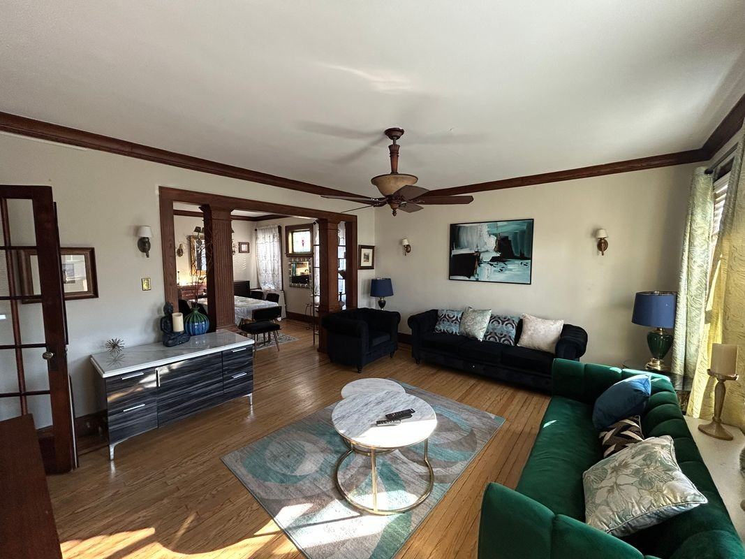 84 Crawford St - Photo 2 of 4