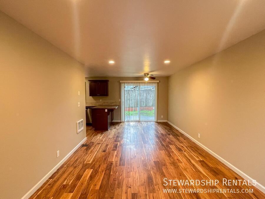 723 W Quinalt St - Photo 3 of 22