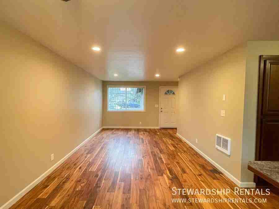 723 W Quinalt St - Photo 4 of 22