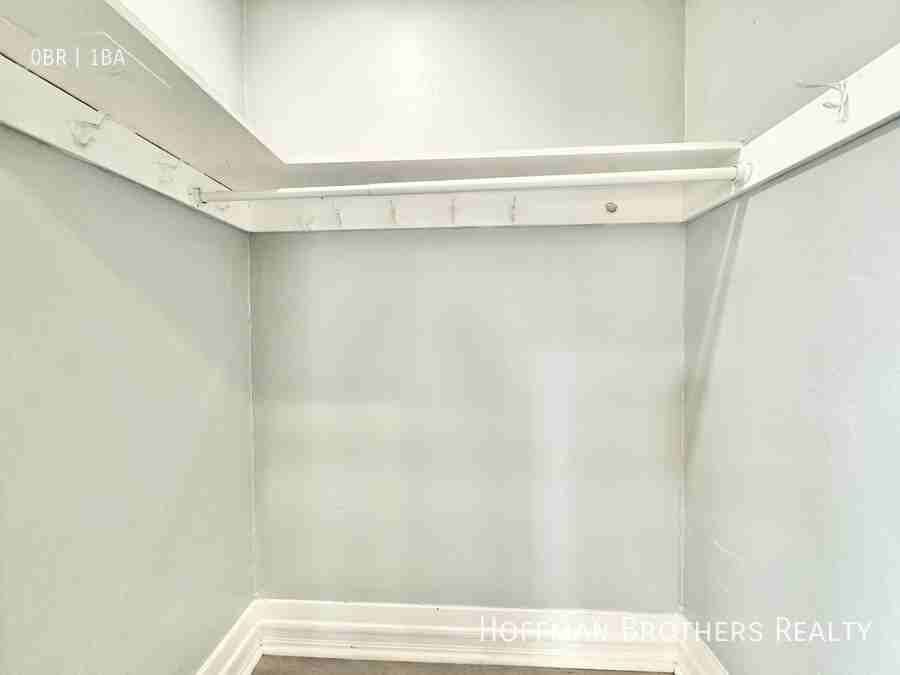 2360 W Washington Blvd #4 - Photo 5 of 10