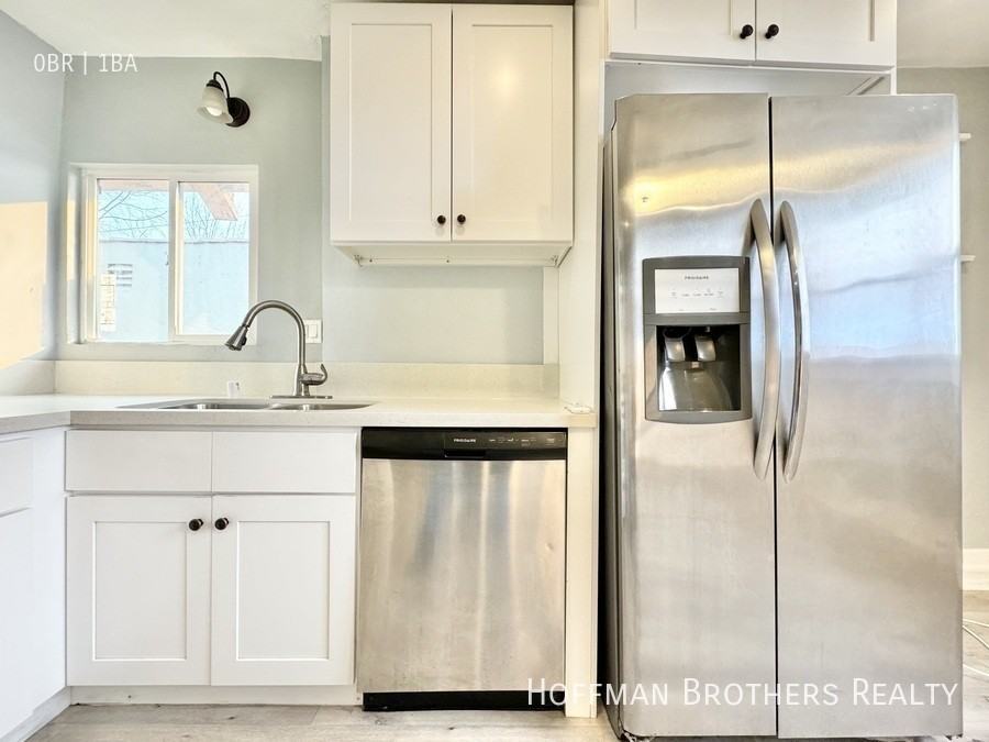 2360 W Washington Blvd #4 - Photo 6 of 10