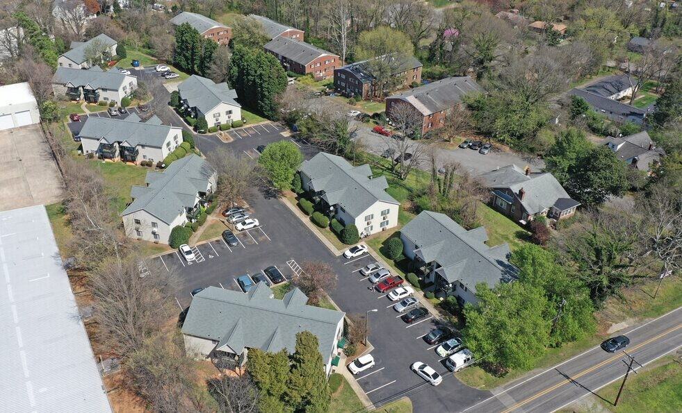 Nottingham Apartments - Photo 4 of 28