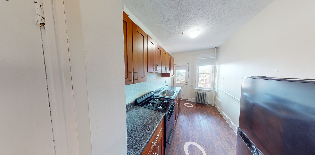 110 Washington Street - Photo 3 of 7