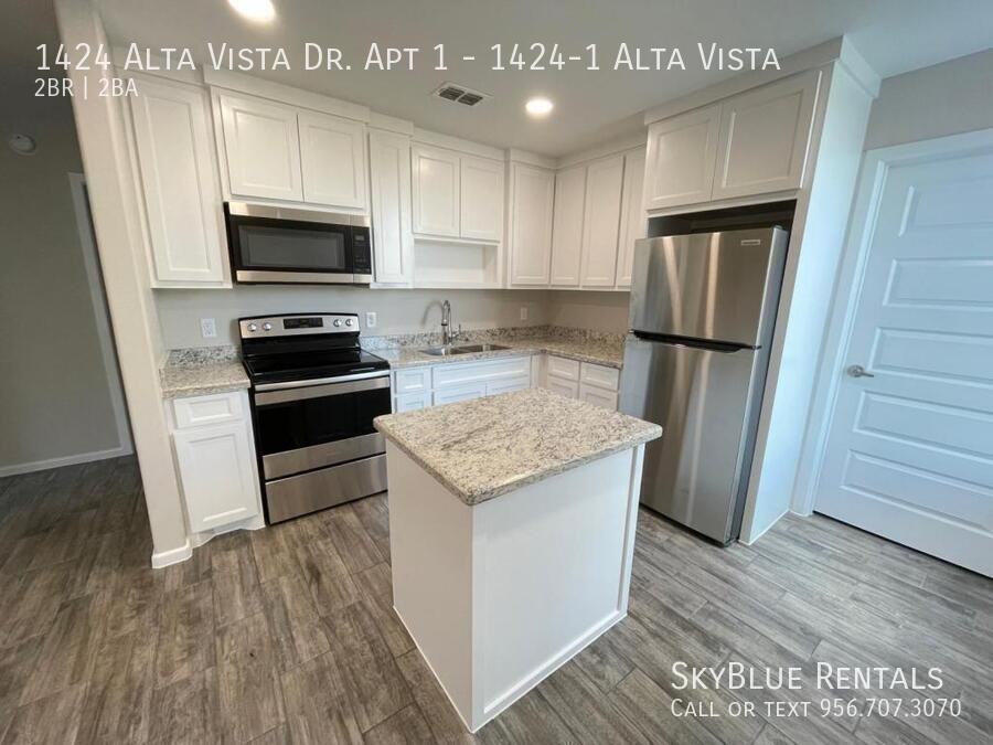 1424 Alta Vista Dr Apt 1 - Photo 2 of 11