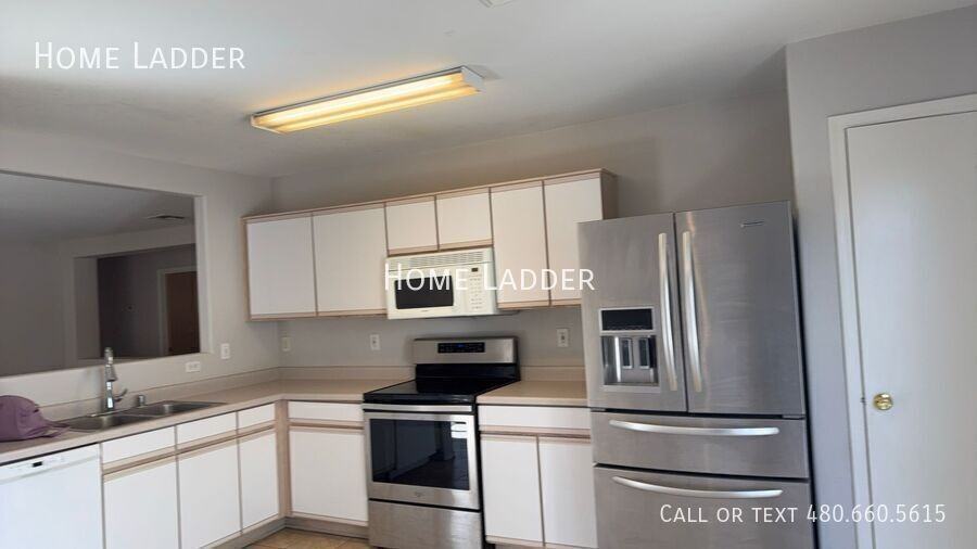 11776 W Larkspur Rd - Photo 6 of 16