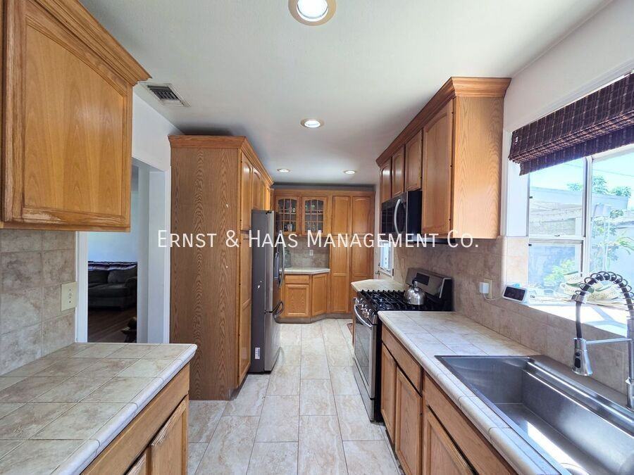 4415 Petaluma Ave - Photo 7 of 17